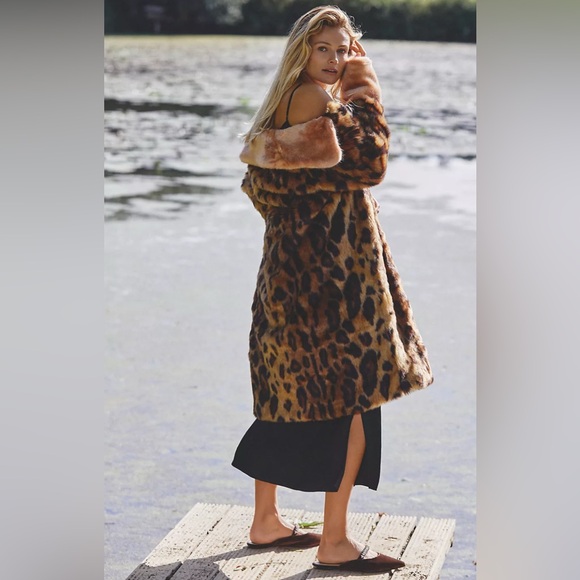 SOLD
Sezane/Sea NY/Charlotte Simone Unreal Fur leopard print coat- Size S - Picture 6 of 8